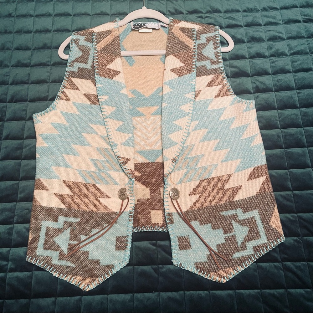 Rhonda Stark vintage western Aztec vest size small.